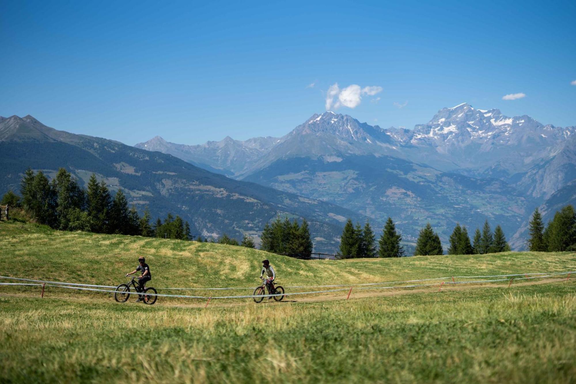 Chalet Des Alpes Gressan Luaran gambar