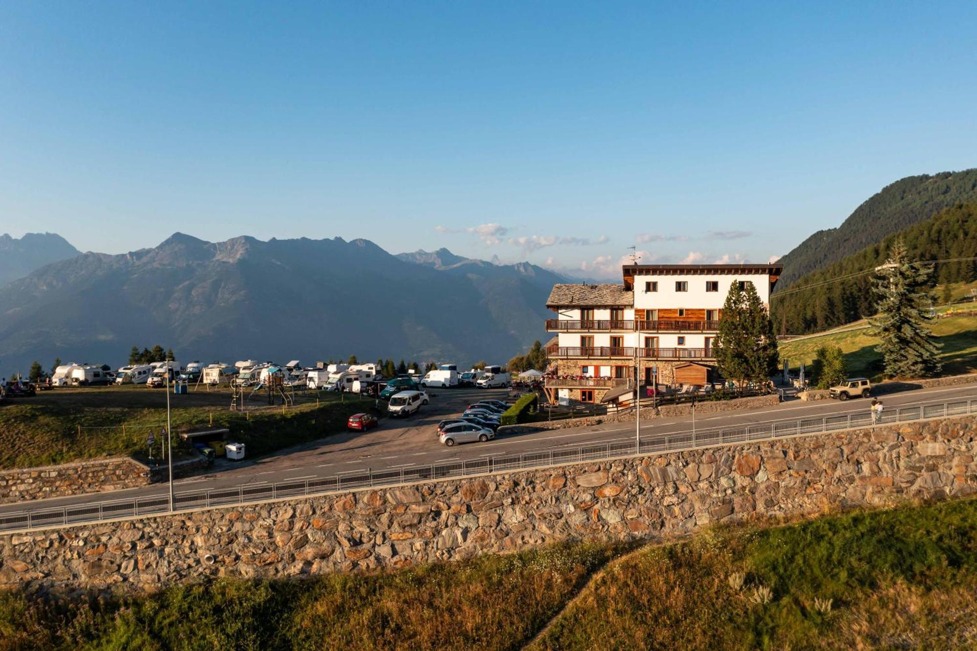 Chalet Des Alpes Gressan Luaran gambar
